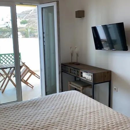 Theasis Apartment Pera Gyalos
